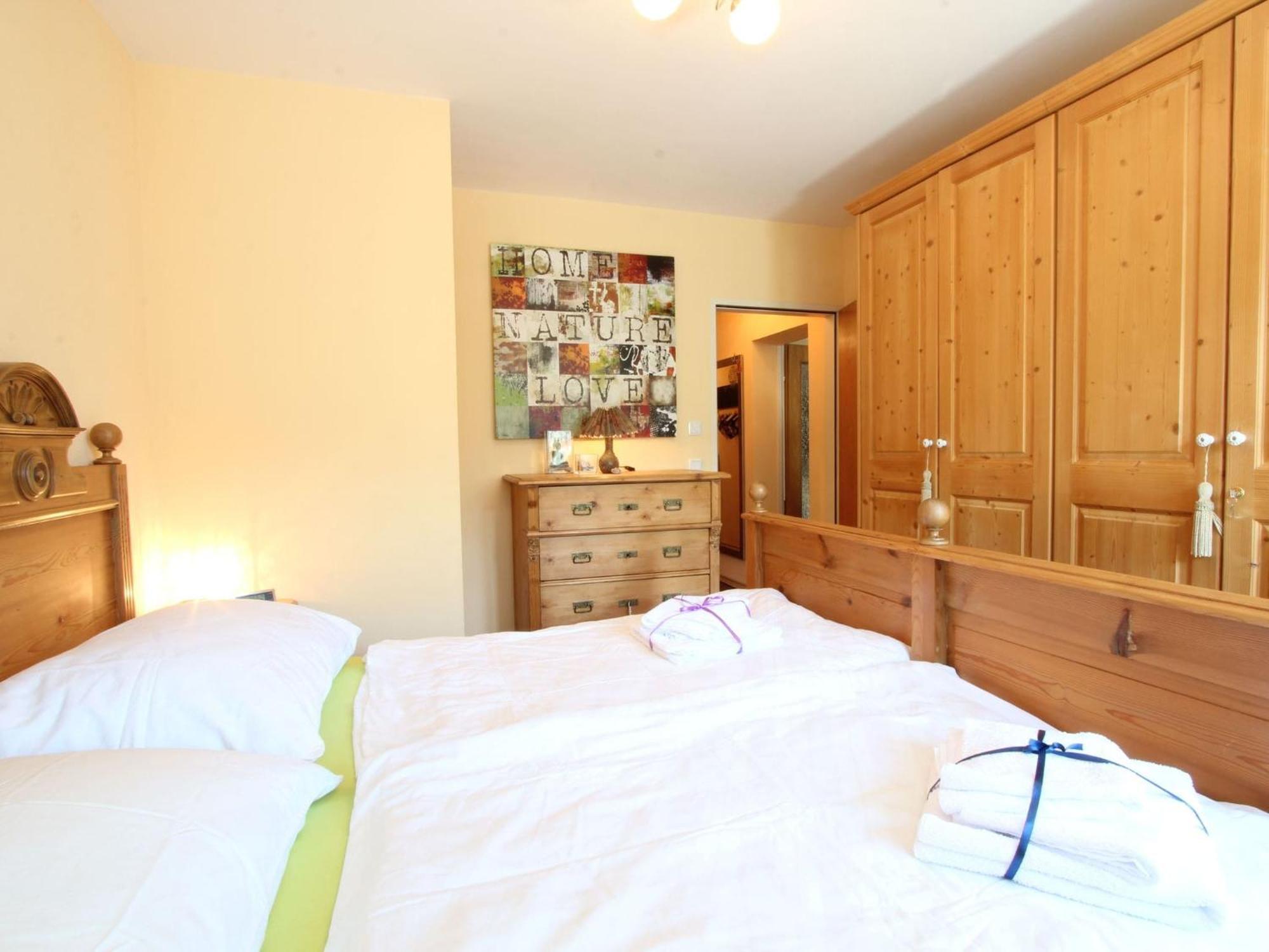 Apartment In Niedernsill Near Centre Buitenkant foto